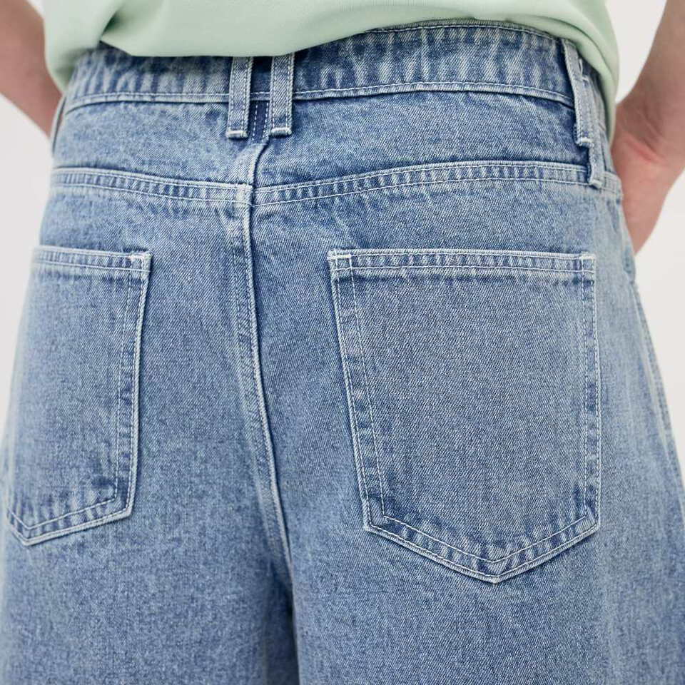 錯視拼接寬鬆牛仔短褲