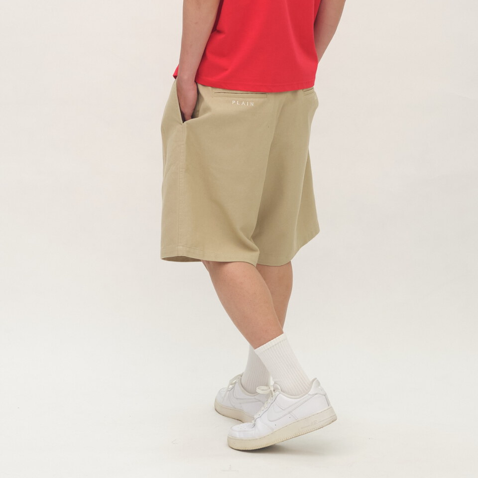 PLAIN刺繡打褶卡其短褲