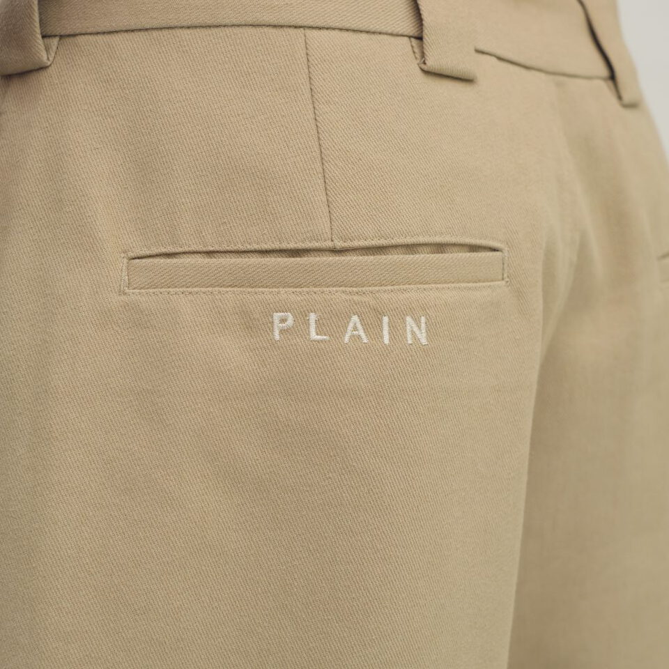 PLAIN刺繡打褶卡其短褲