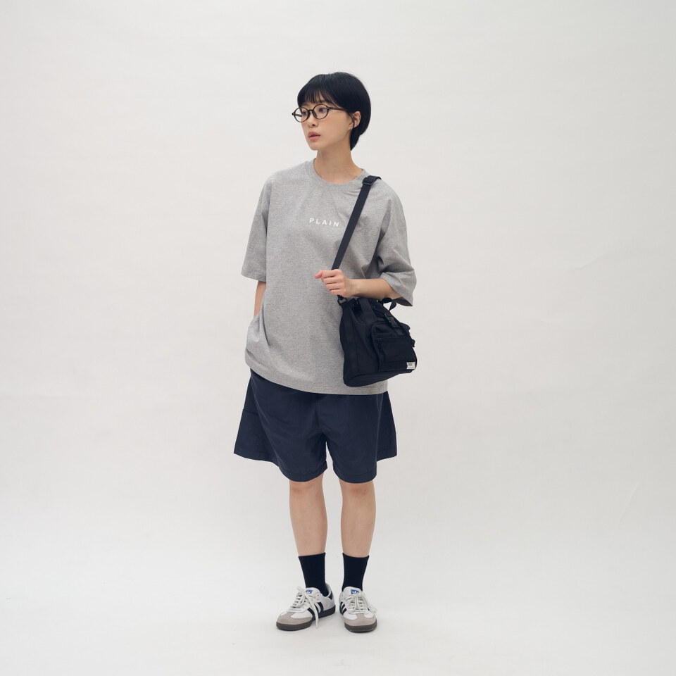 Timelly輕薄立領剪裁短褲