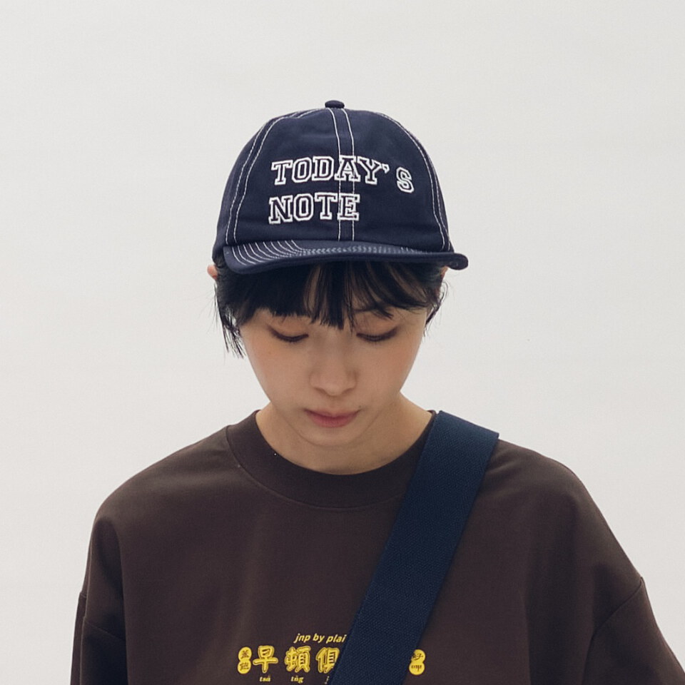 clip by clip 裝幀縫線刺繡平簷帽
