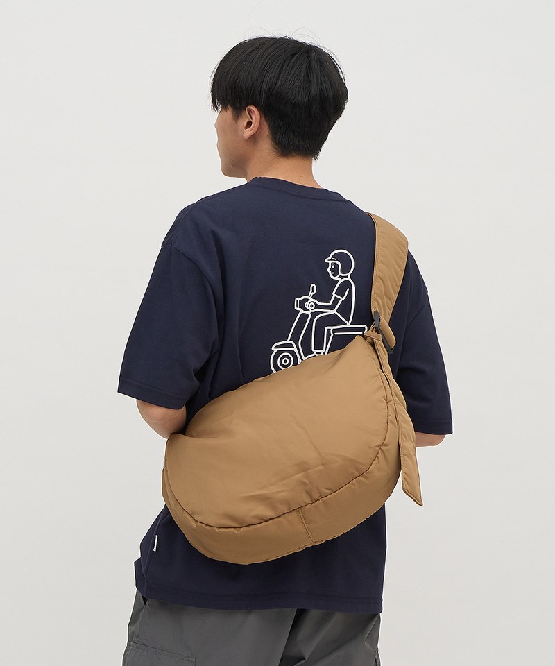 寬帶鋪棉中型半月包