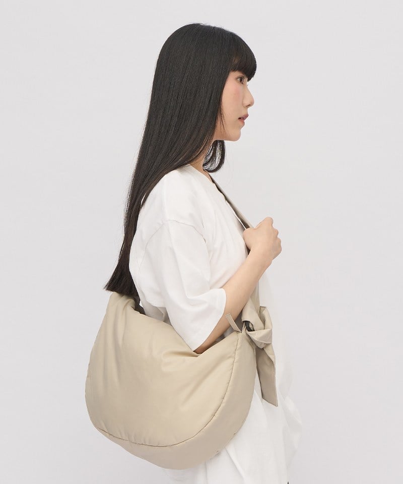 PLN3032-242 寬帶鋪棉中型半月包