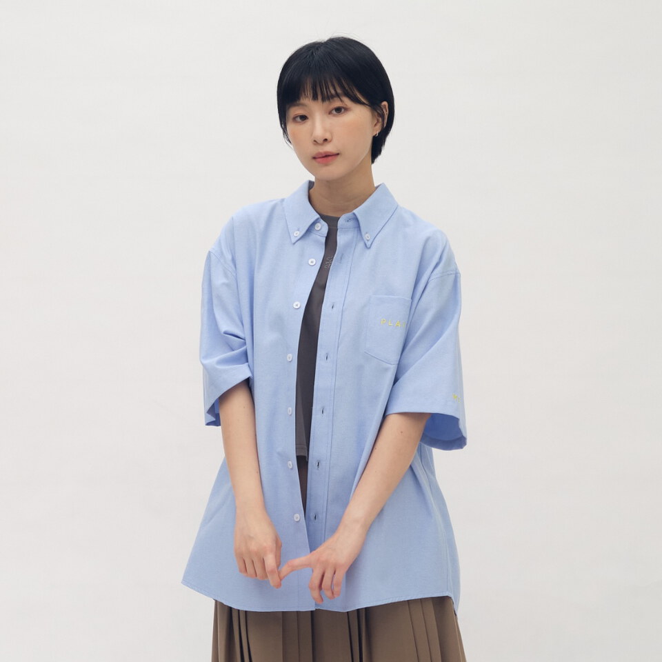 PLAIN刺繡素面口袋短袖襯衫