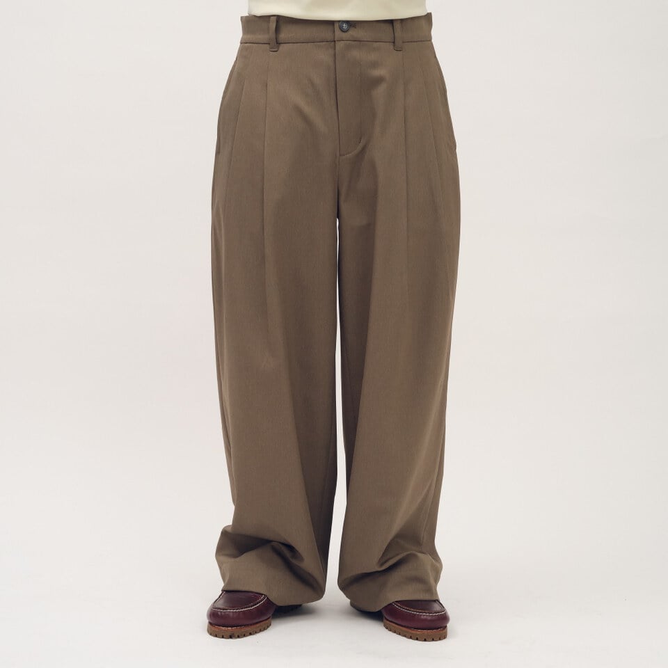 PLN3822-261 PLAIN刺繡經典直筒卡其褲