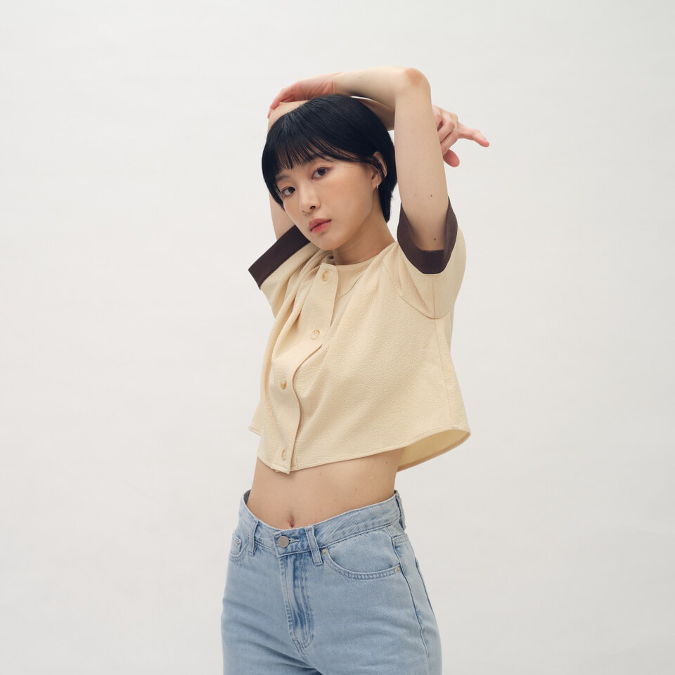 小P社長短版泡泡紗拼接棒球襯衫