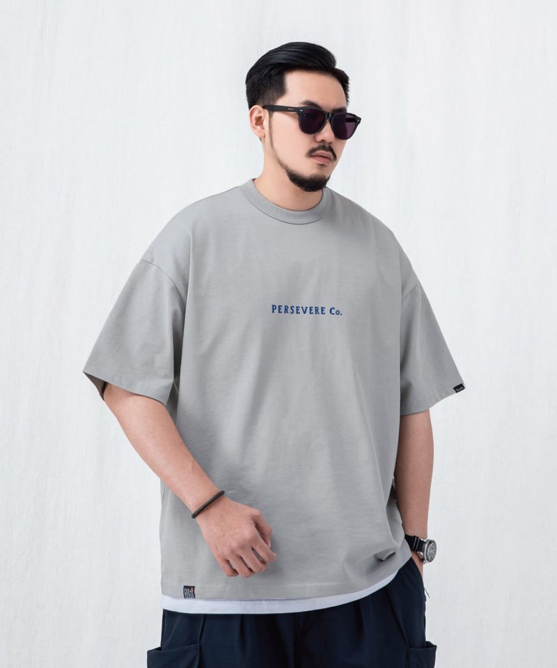 鎖鏈繡字型圖像T恤 CHAIN-STITCHED GRAPHIC T-SHIRT