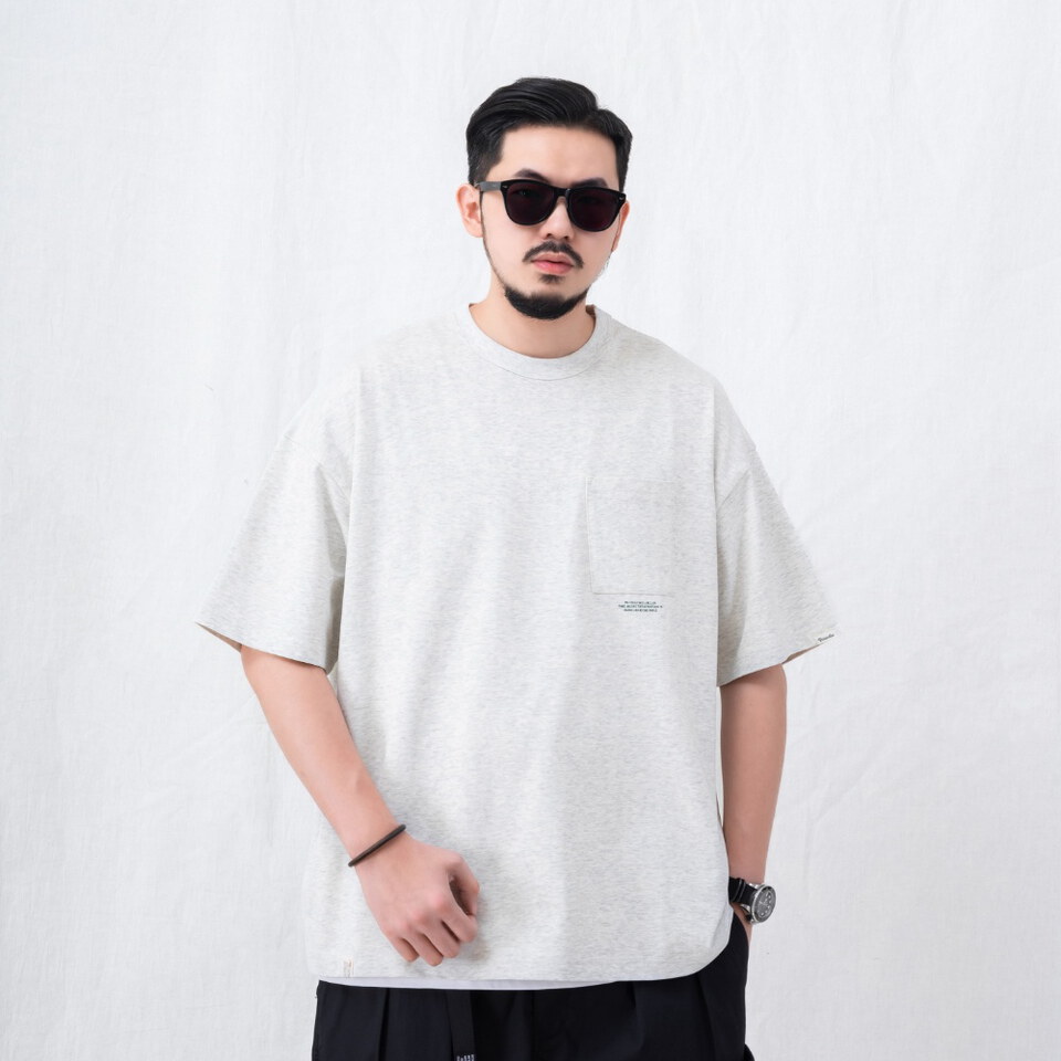 標語口袋T恤 TEXT-PRINT POCKET T-SHIRT