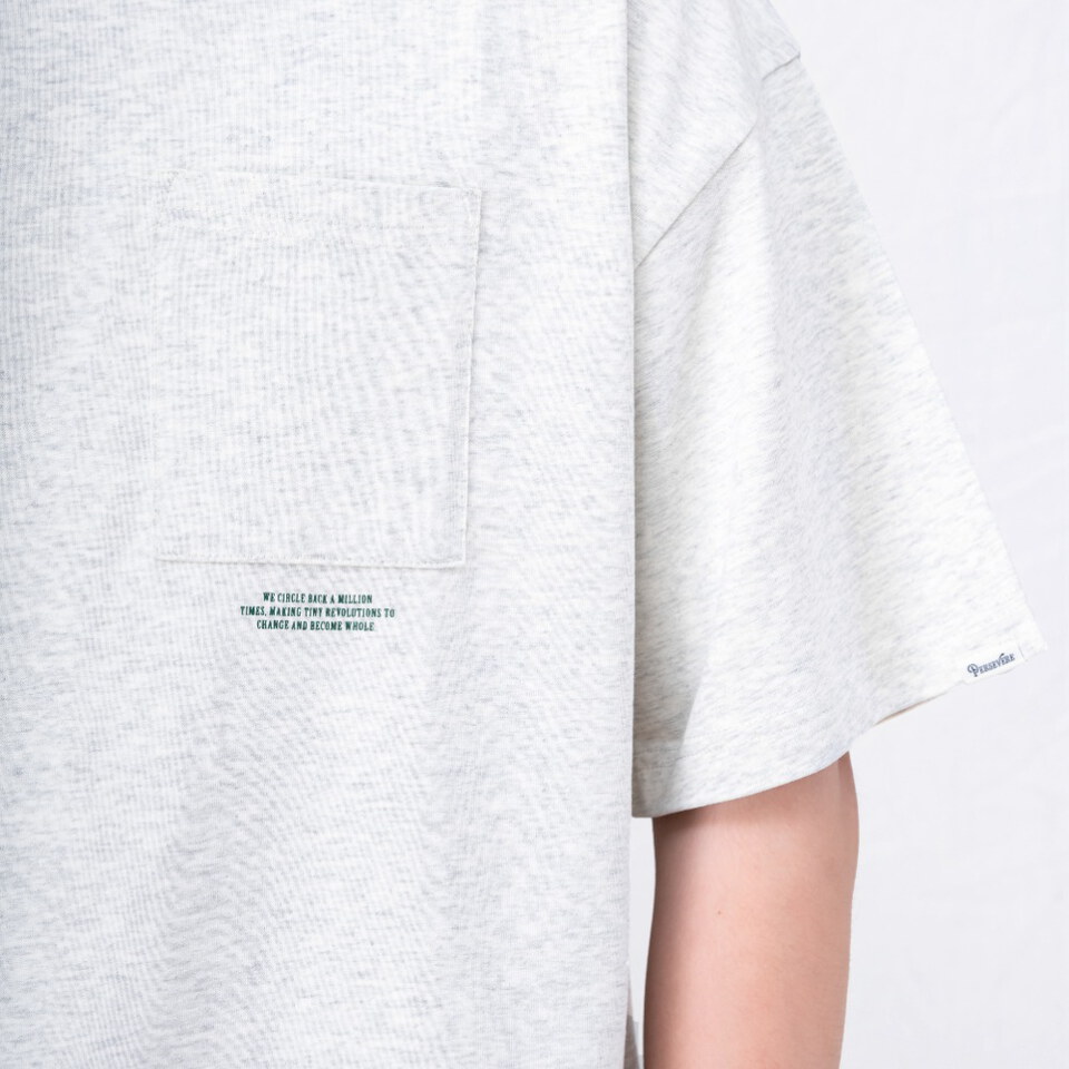 標語口袋T恤 TEXT-PRINT POCKET T-SHIRT
