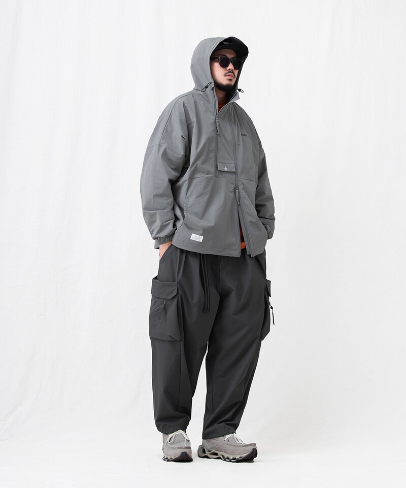 防潑水連帽外套 WATER-REPELLENT PULLOVER SHELL JACKET