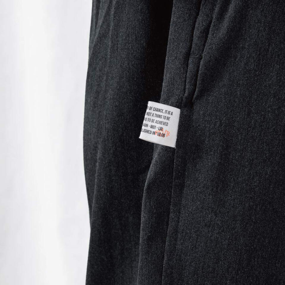 西裝面料打摺錐形褲