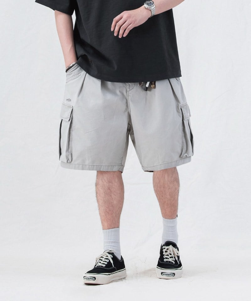 水洗雙摺軍短褲 washed double-pleated cargo shorts