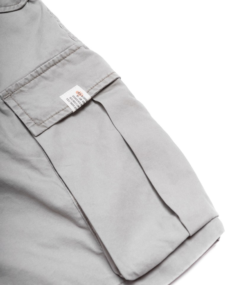 水洗雙摺軍短褲 washed double-pleated cargo shorts