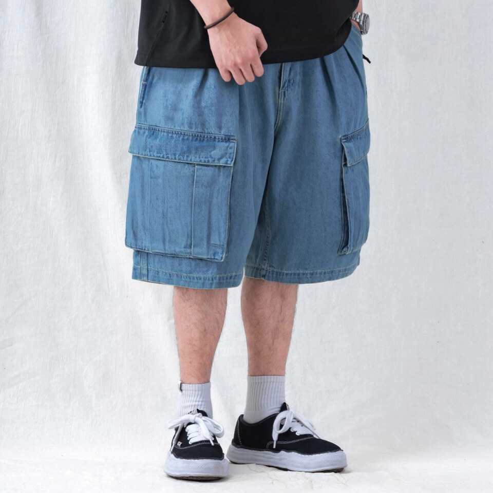 六分口袋短褲 KNEE-LENGTH CARGO SHORTS