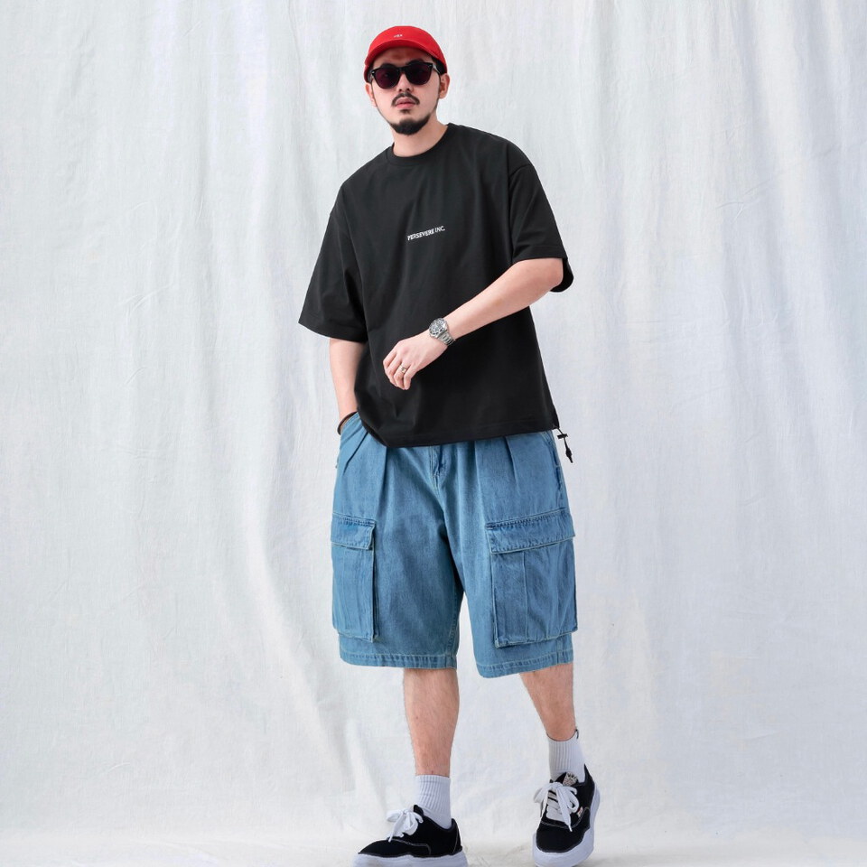 六分口袋短褲 KNEE-LENGTH CARGO SHORTS