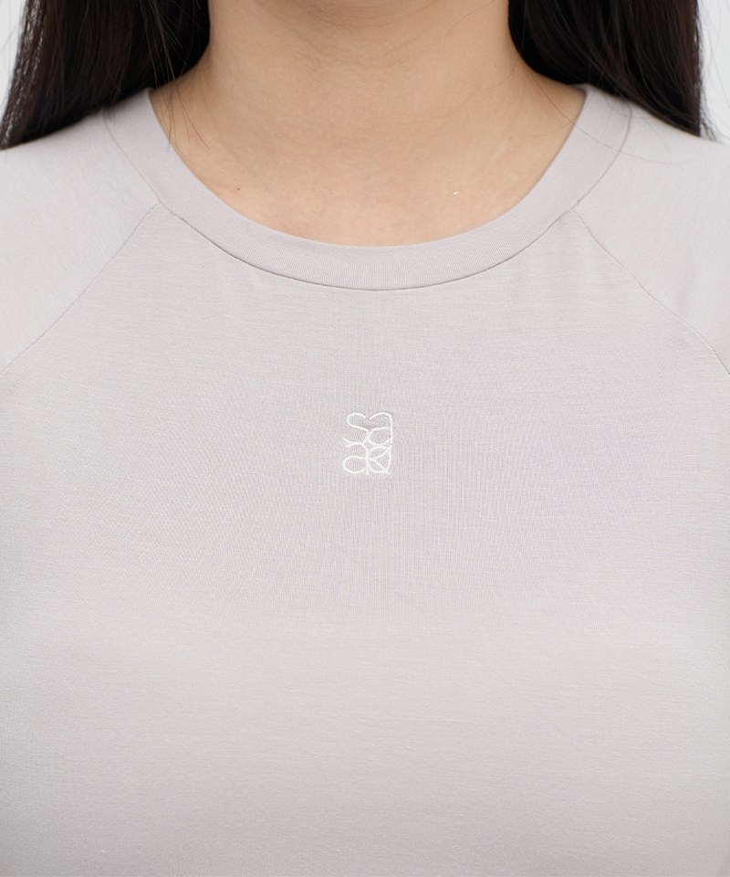 連肩袖刺繡短TEE