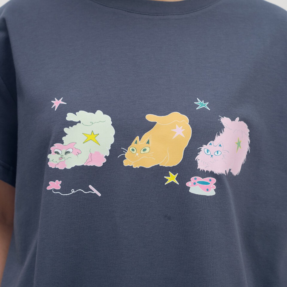 貓貓翹屁股寬鬆TEE