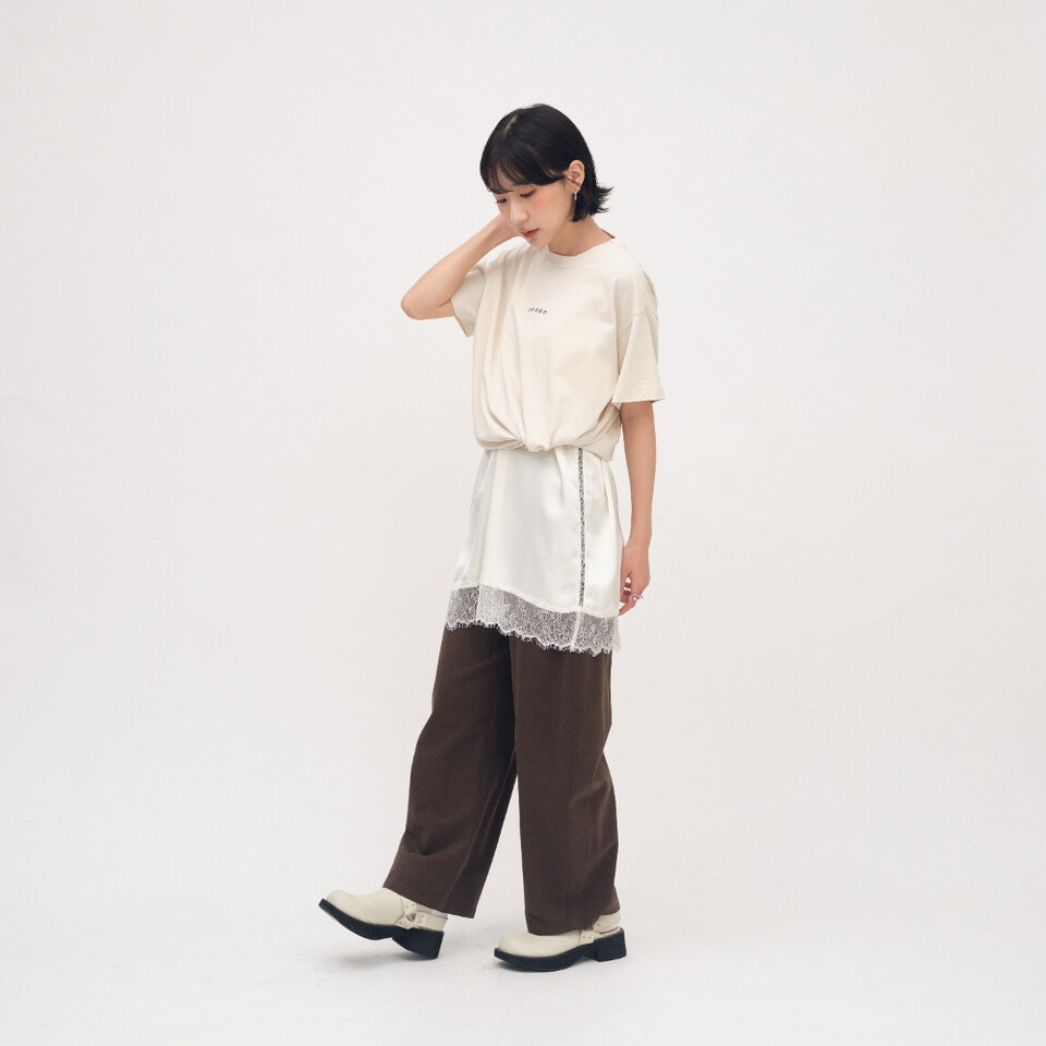 SAAKO 刺繡寬鬆水洗tee