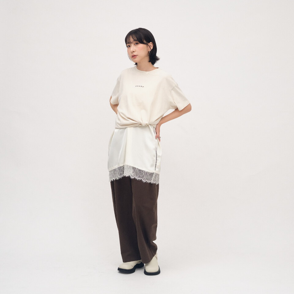 SAAKO 刺繡寬鬆水洗tee