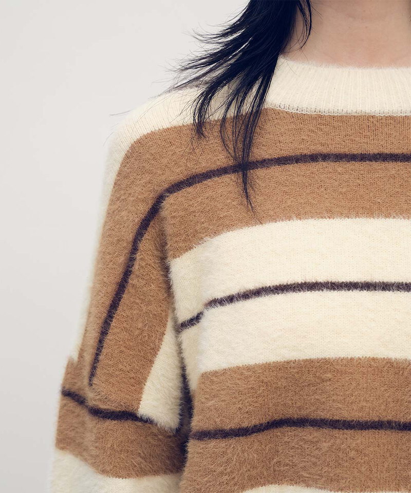 條紋毛衣