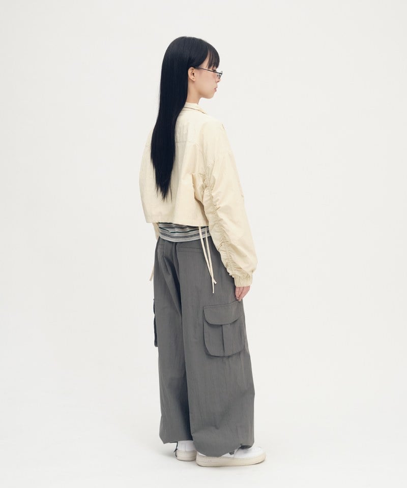 澎袖立領外套