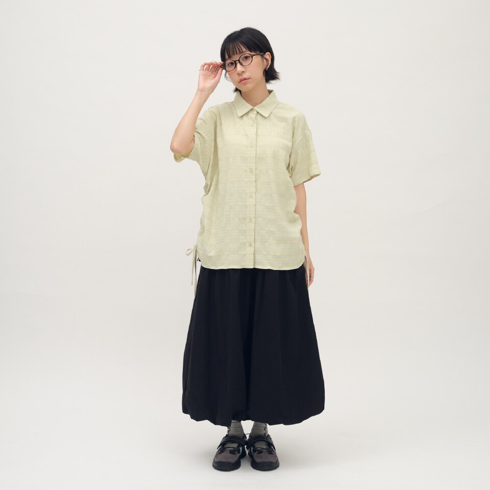 壓紋抽繩細節短袖襯衫