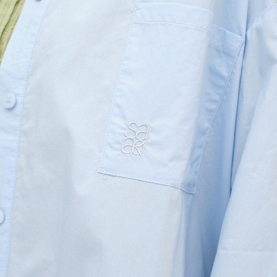 後開叉細節襯衫