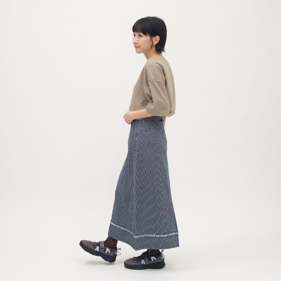 流蘇剪接丹寧裙