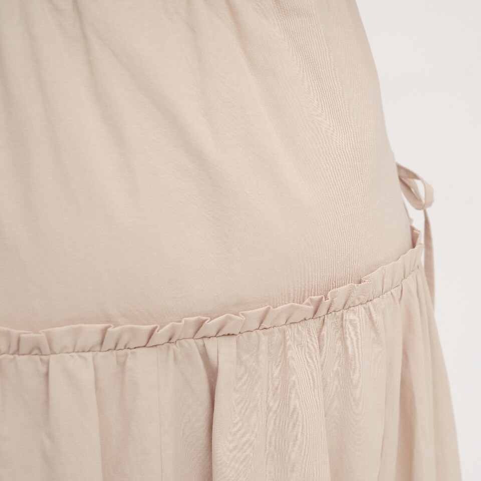 綁帶剪接氣球裙