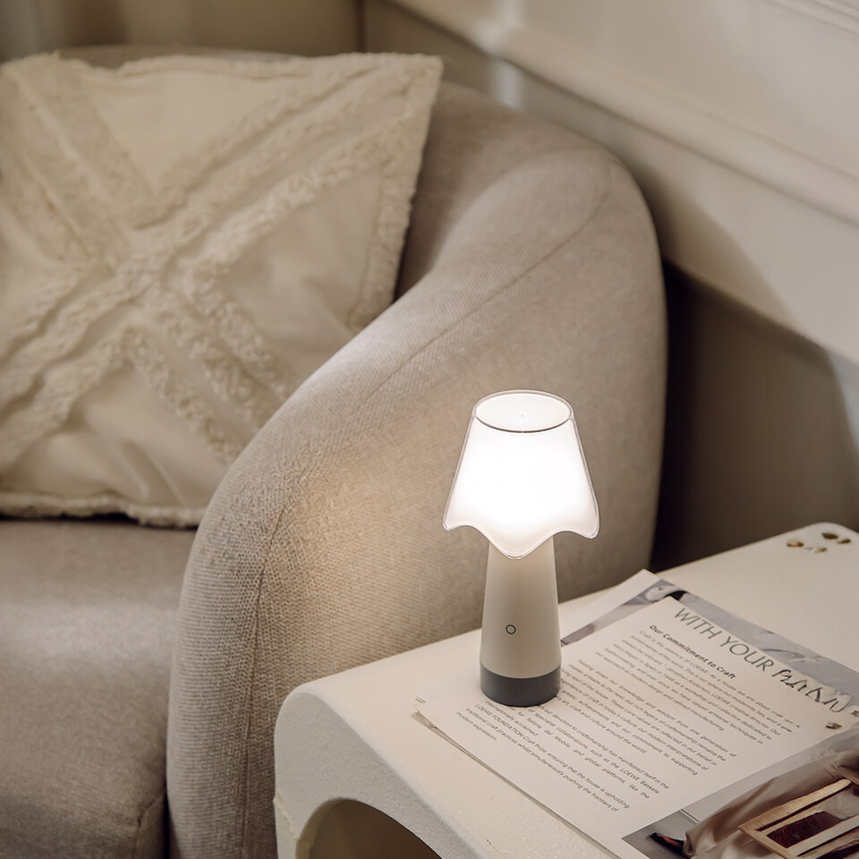 Fungo 花漾移動小燈