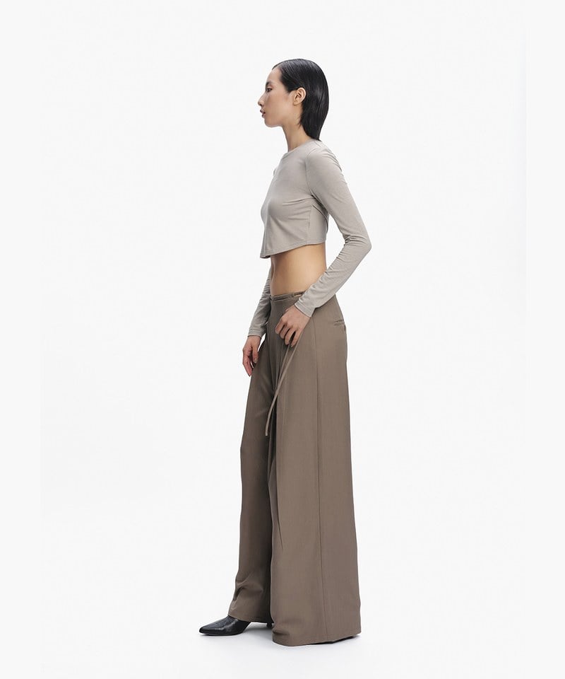 短版弧形上衣 Curved Hem Top