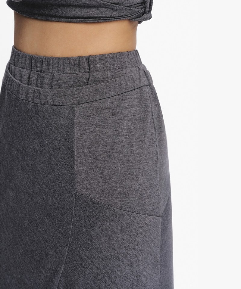 不對稱魚尾裙 Asymmetric Construction Skirt