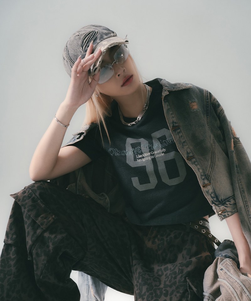 SNS0141W-251 短版印花上衣 Football Crop Tee
