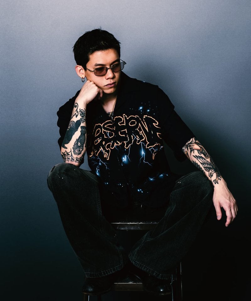 SNS0225-252 閃電圖案開領襯衫 Thunder Light Print Shirt