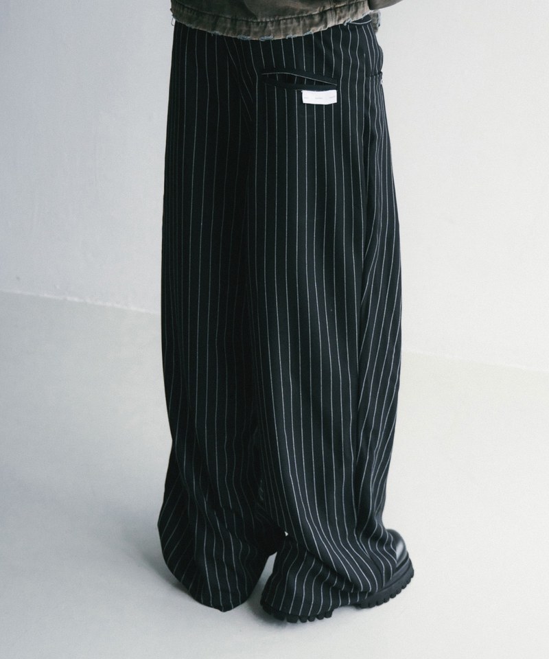 條紋西裝褲 Pleated Wide Leg Stripe Trousers