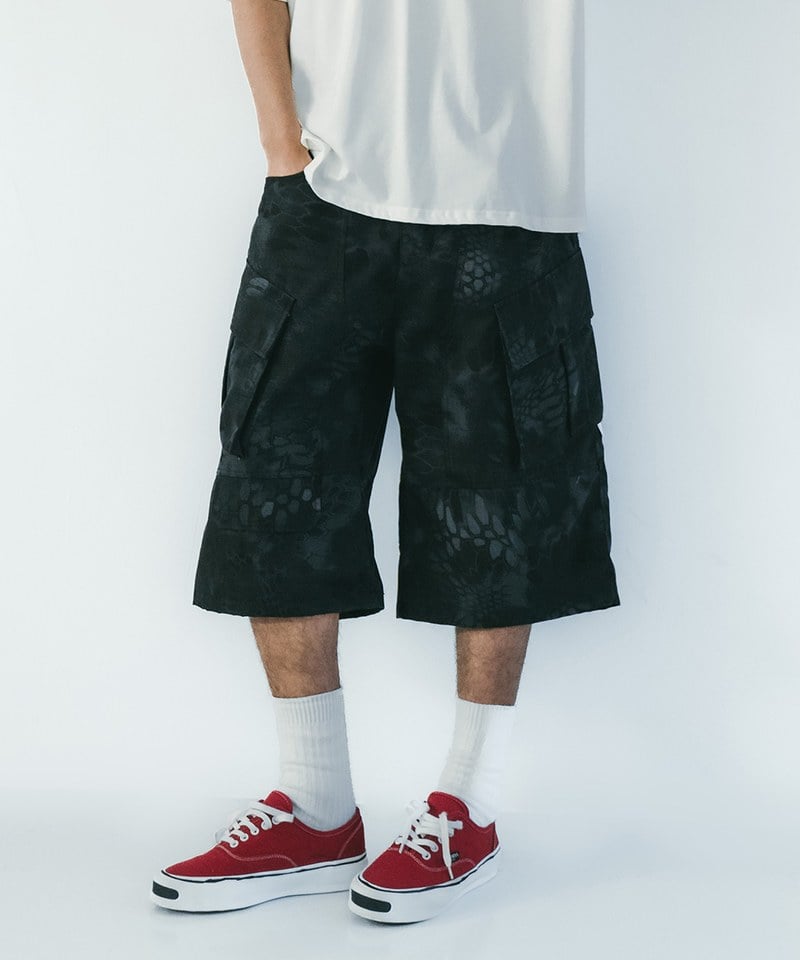 SNS1713-252 蛇紋工裝短褲 Snake Print Carpi Pants