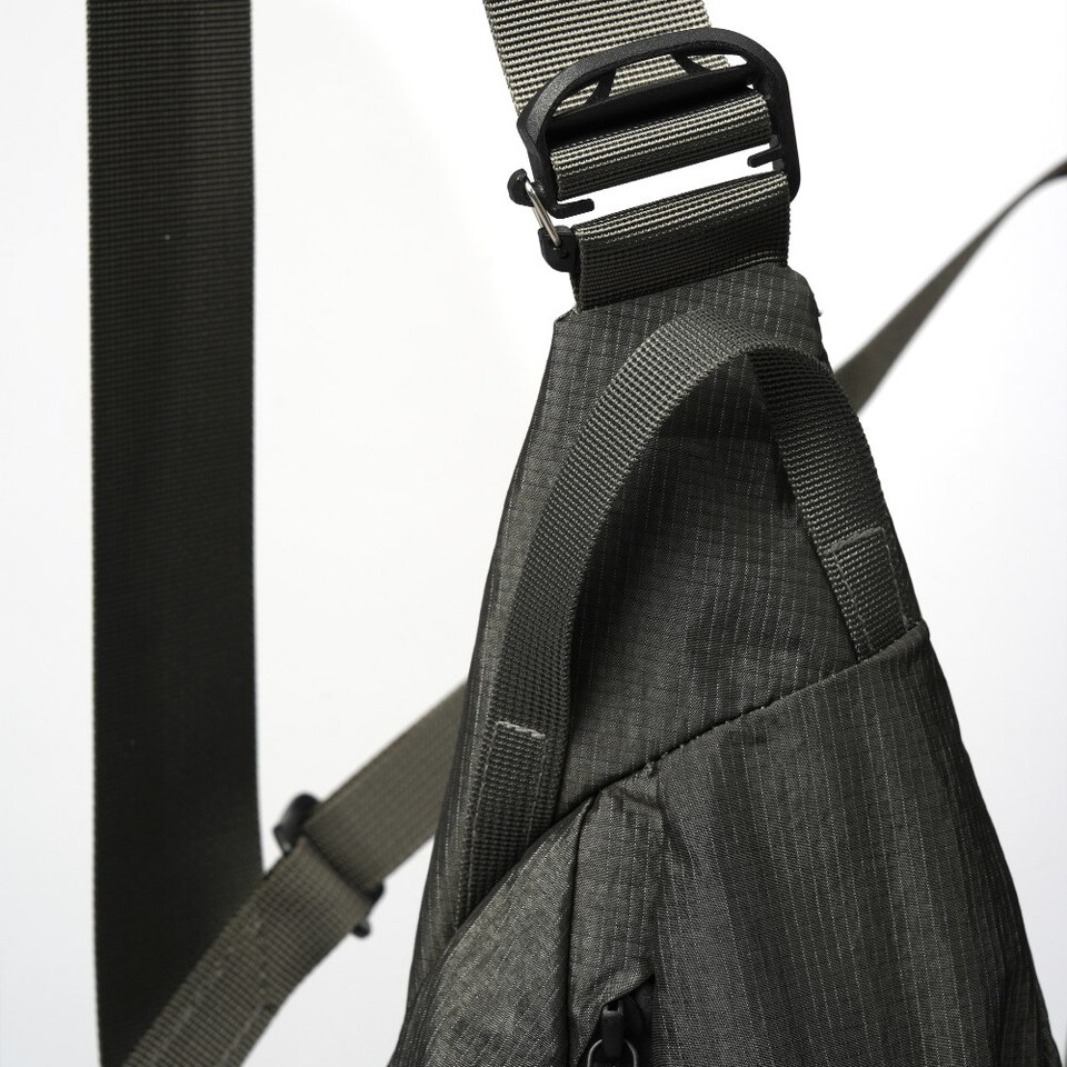 SSN3009-262 兩用斜挎包 2-WAY GRAB BAG