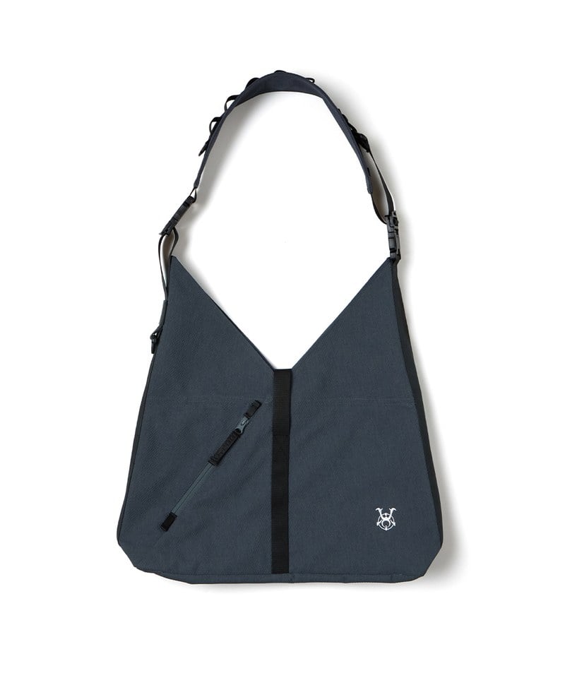 WISDOM x oqLiq 聯名側背包 AZUMA BAG