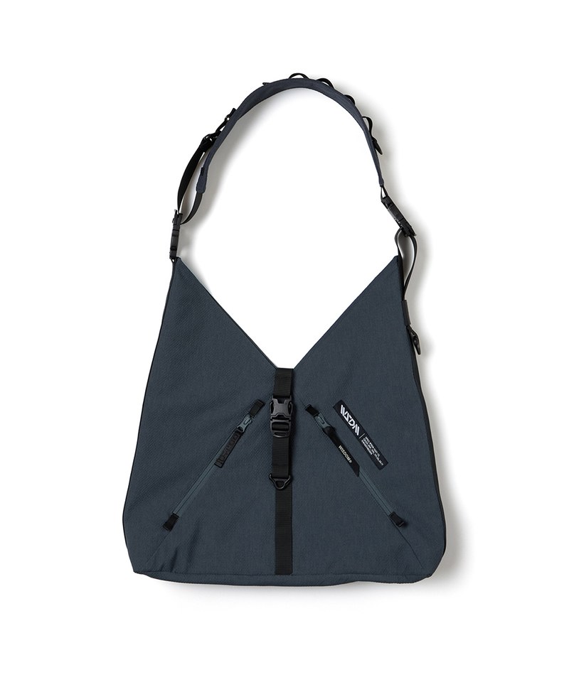 WISDOM x oqLiq 聯名側背包 AZUMA BAG