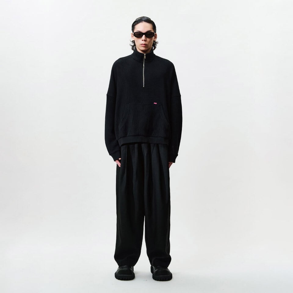 半開襟拉鍊上衣