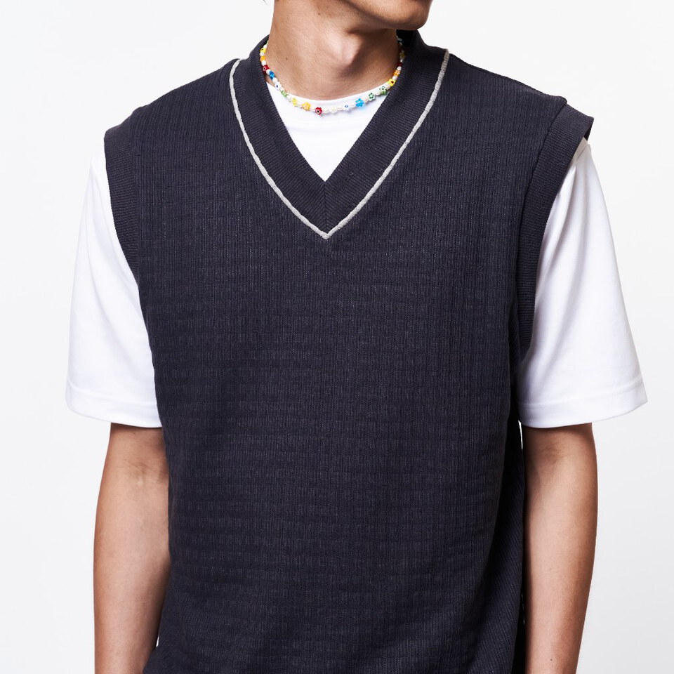 WTNC9947-262 滾邊背心 V NECK VEST