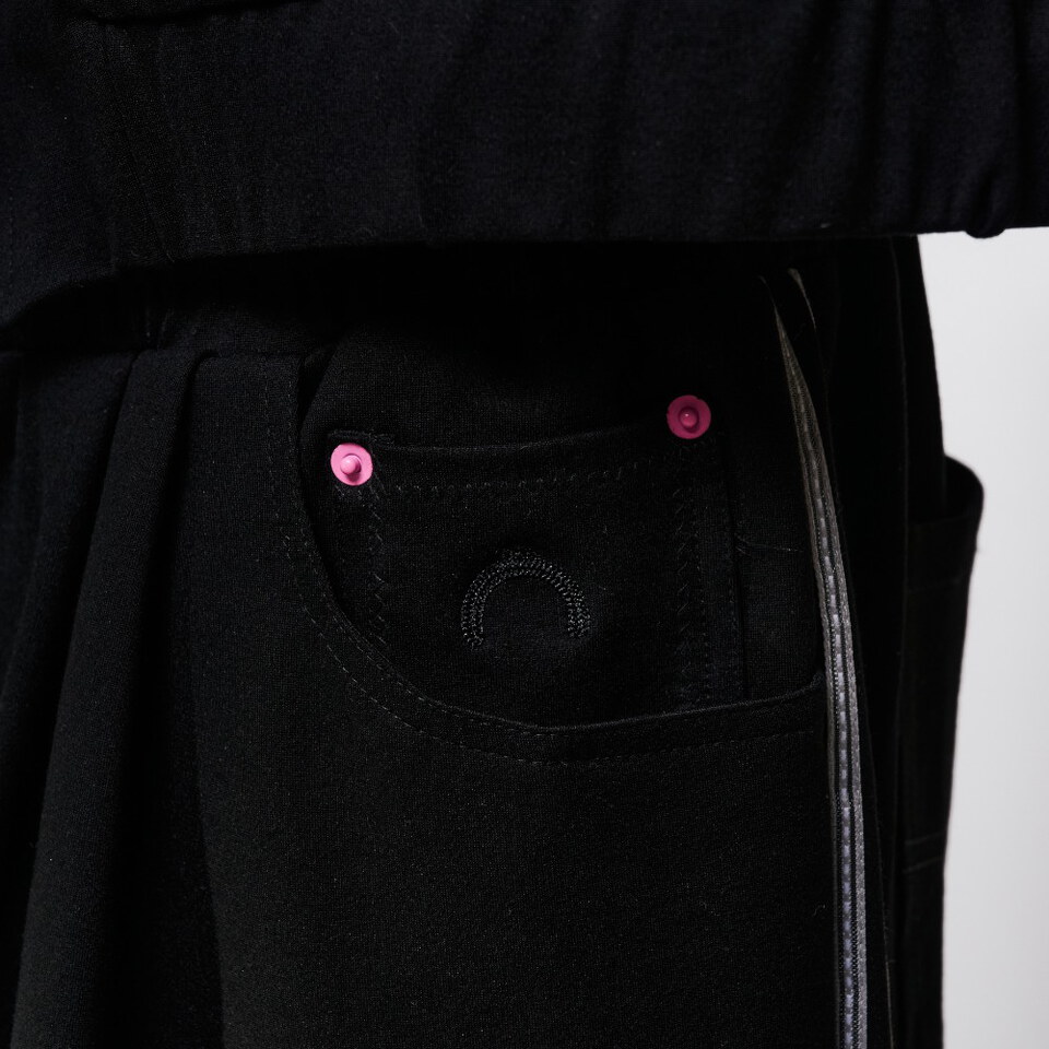 休閒長褲 TRACK PANTS