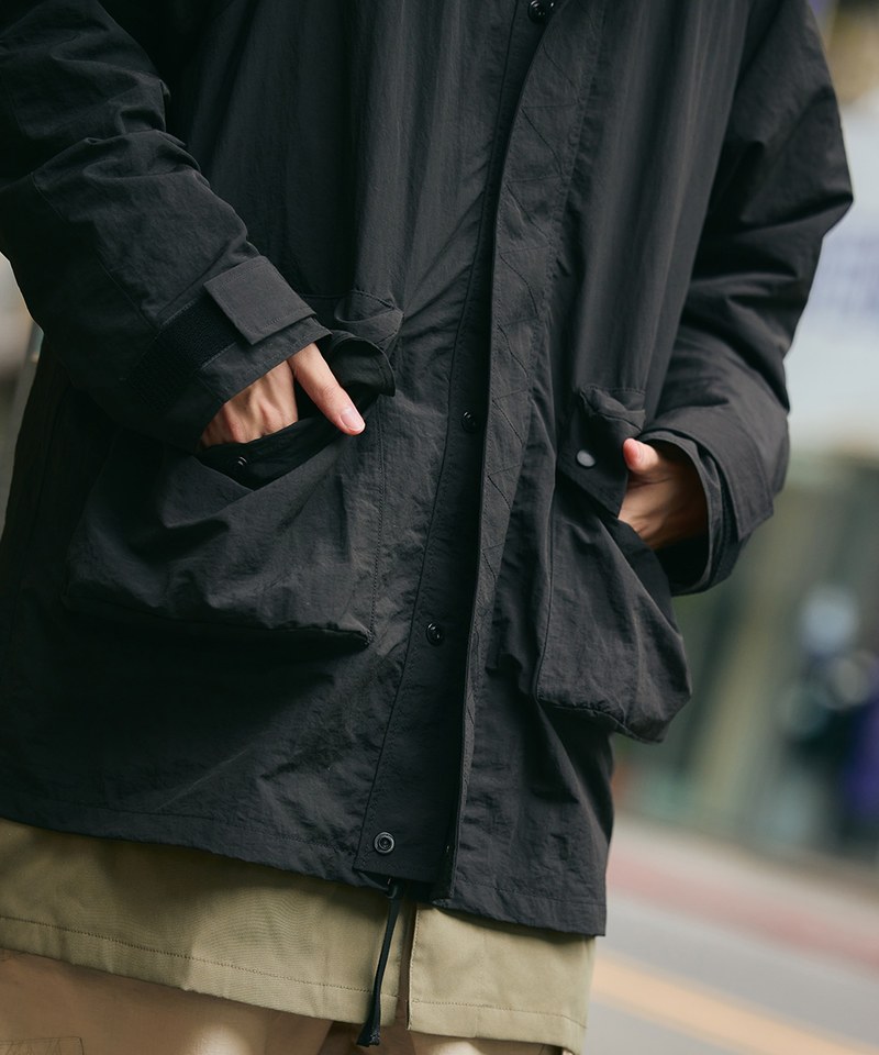 防潑水連帽立體口袋大外套