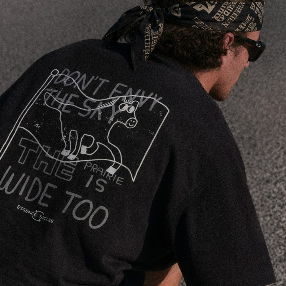 聯名圖像短Tee essence x sic lee keep running tee