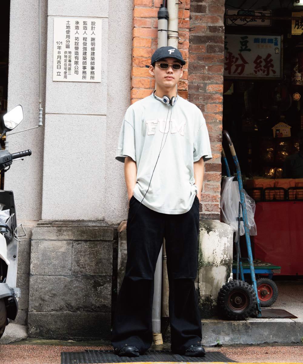 FUM洗水布繡tee