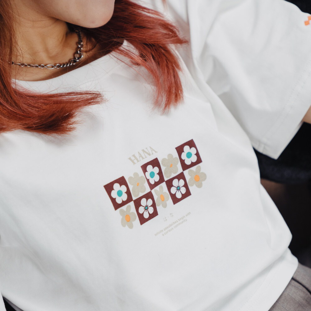 HANA 小花卉Tee