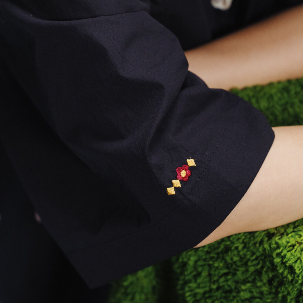 HANA 毛底繡花恤衫