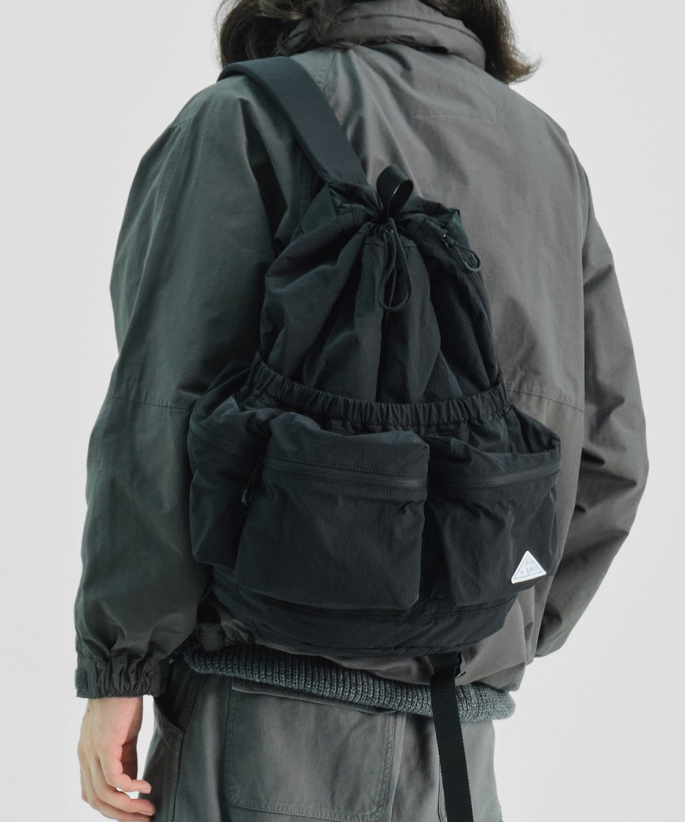 尼龍後背包 Clover Backpack