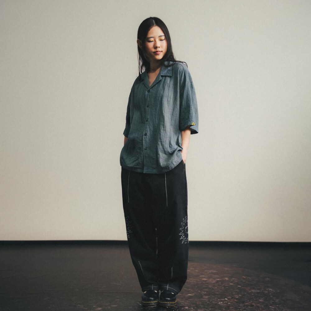 刺繡開領襯衫 Relaxed Earthy Shirt