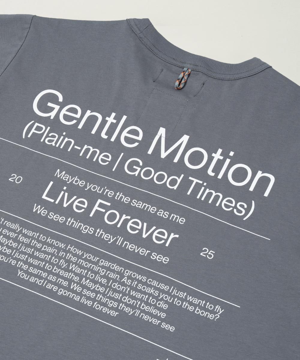 聯名標語印花短袖 TEE LIVEFOREVERTEE